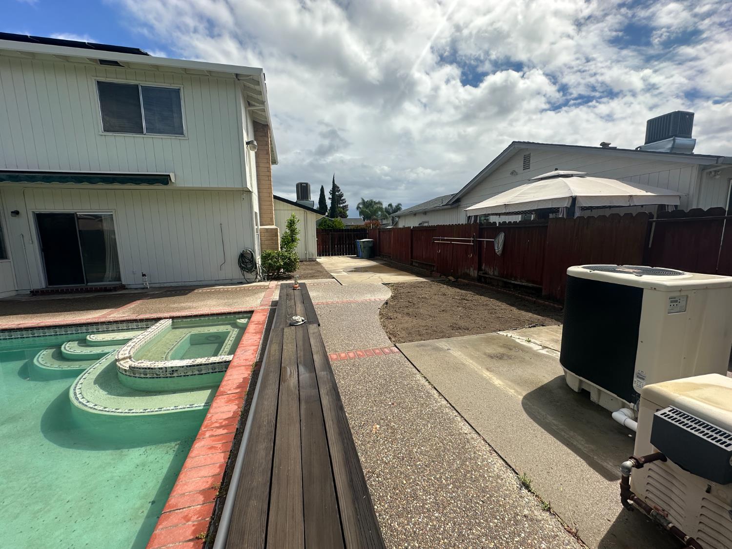 1737 Bingham Ln, Manteca, CA 95336