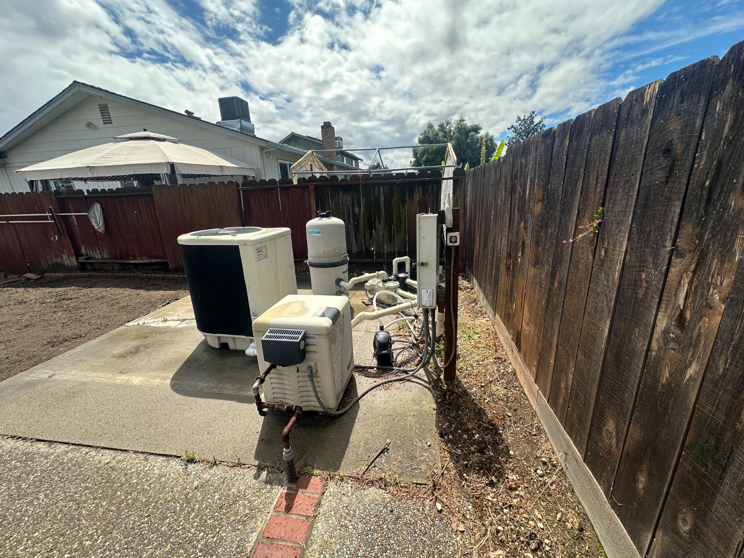 1737 Bingham Ln, Manteca, CA 95336