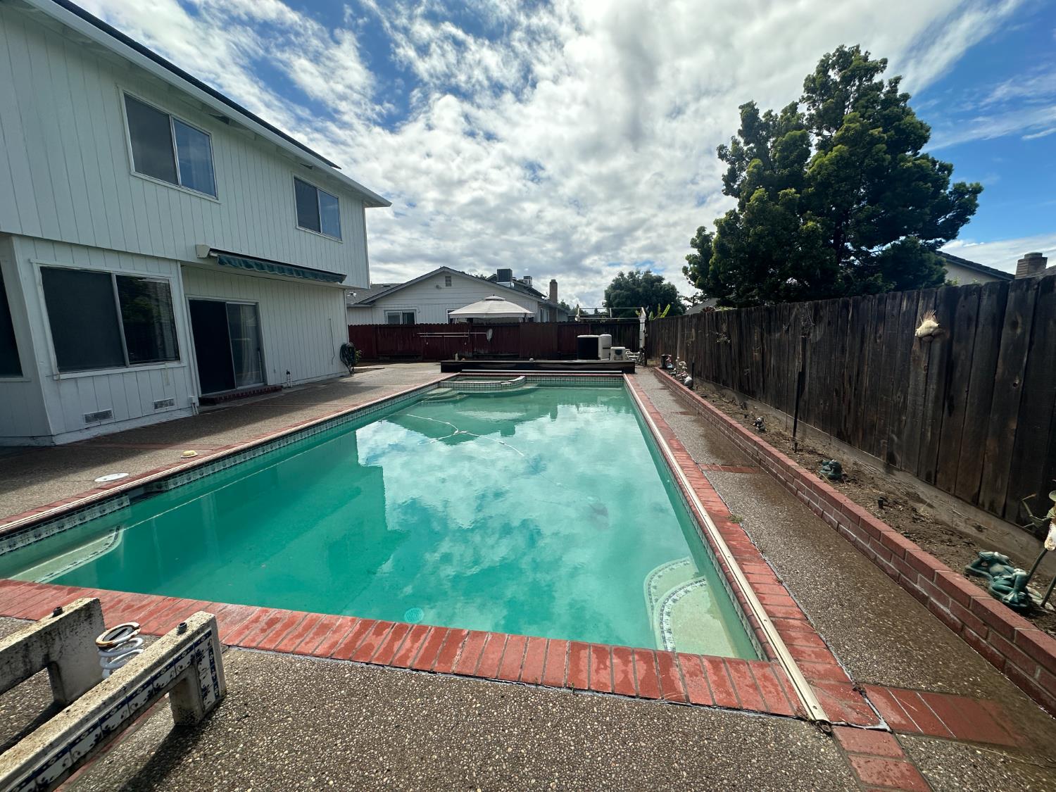 1737 Bingham Ln, Manteca, CA 95336