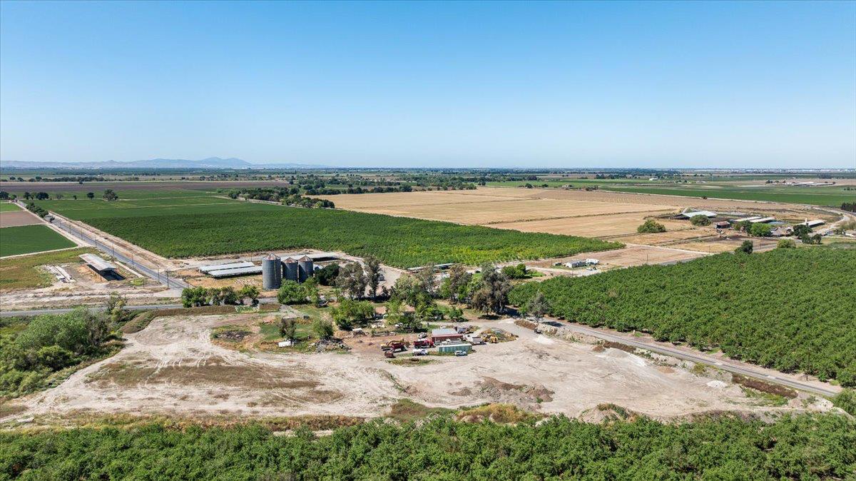 28060 S Airport Way, Manteca, CA 95337