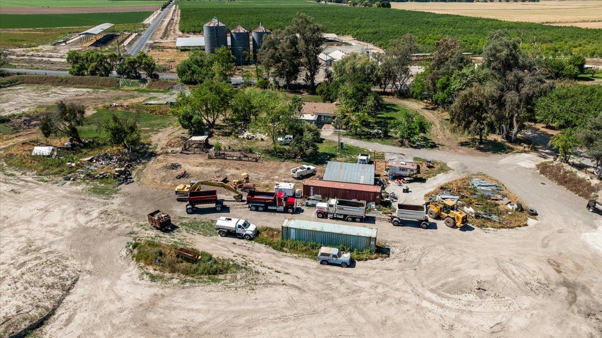 28060 S Airport Way, Manteca, CA 95337