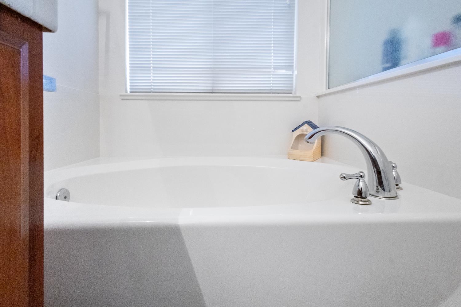 1413 Villette Ct, Modesto, CA 95356