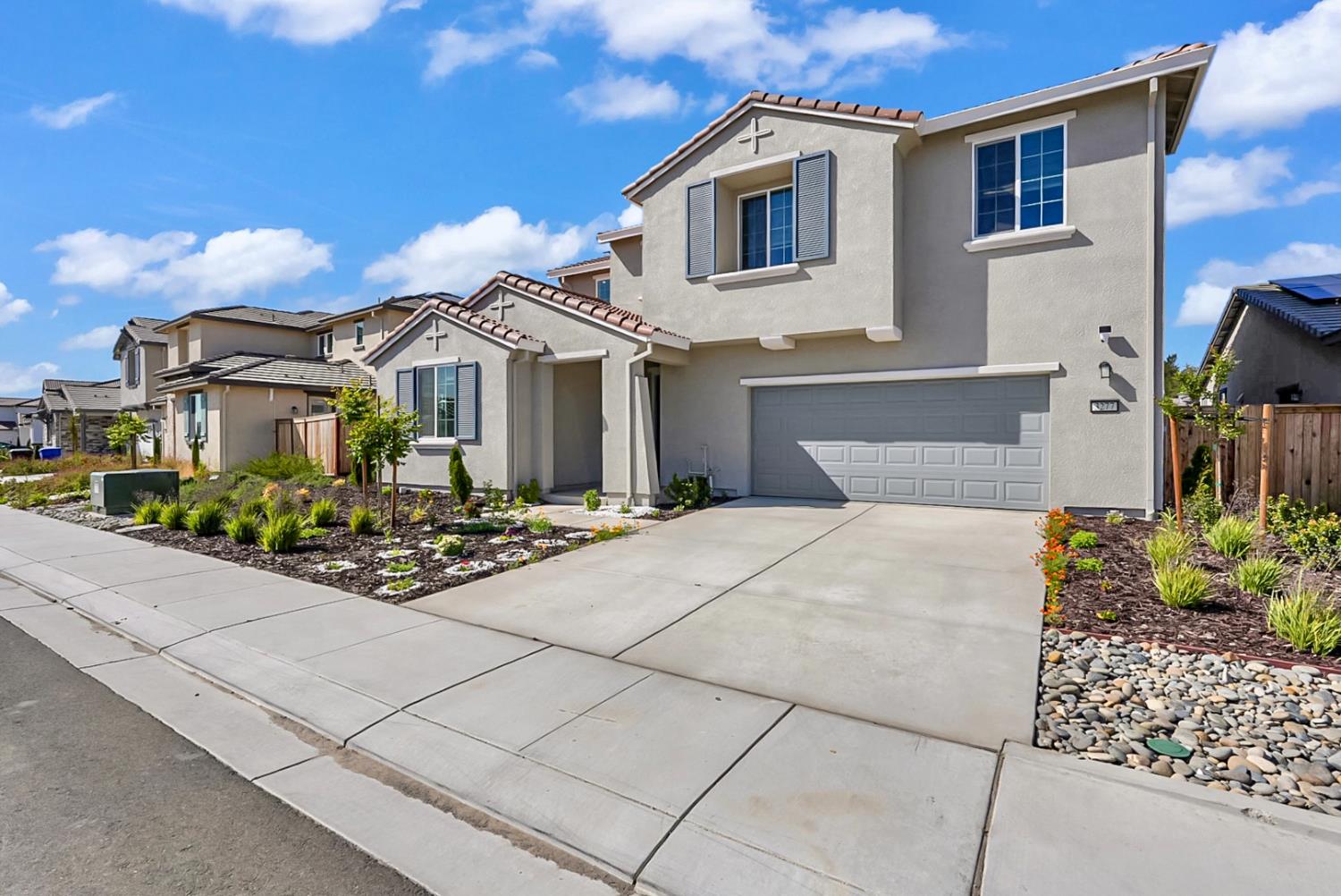 3277 Starburst St, Manteca, CA 95337