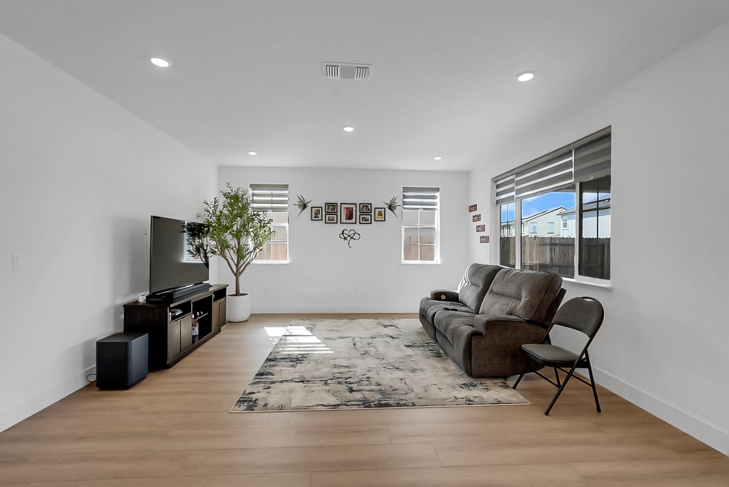 3277 Starburst St, Manteca, CA 95337