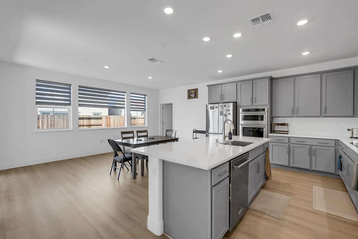 3277 Starburst St, Manteca, CA 95337