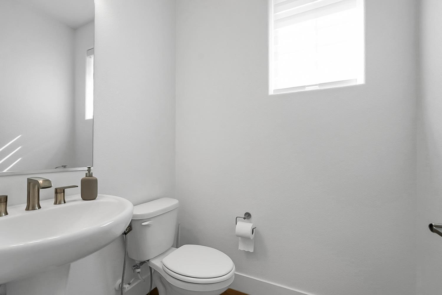 3277 Starburst St, Manteca, CA 95337