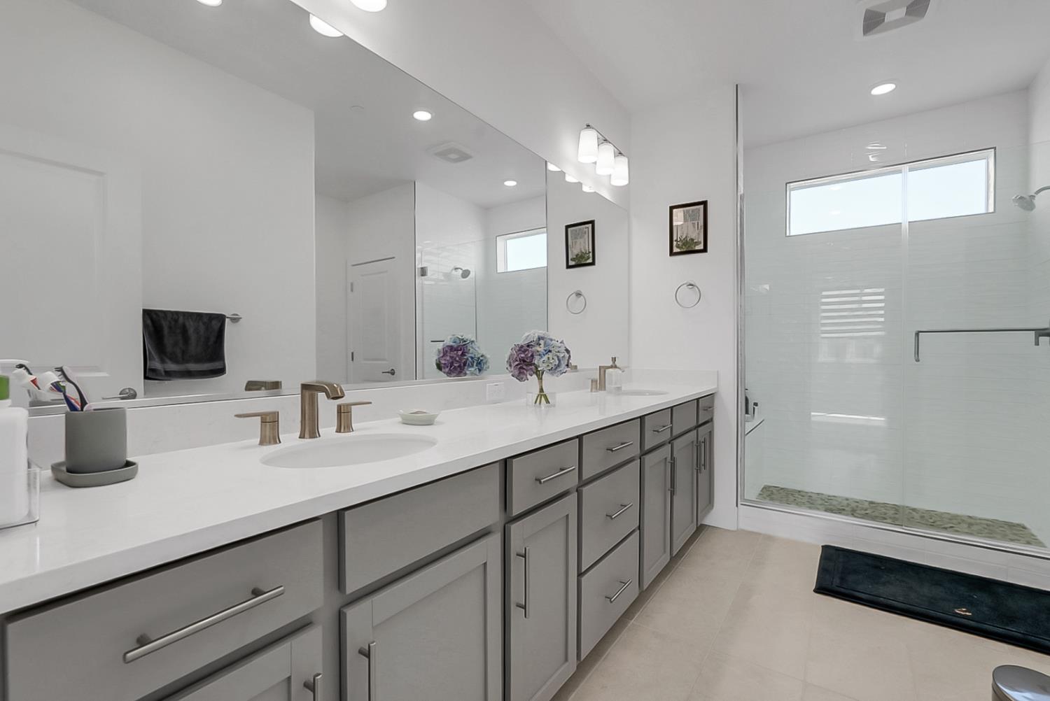 3277 Starburst St, Manteca, CA 95337