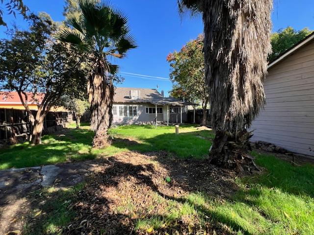 332 Hinkley Ave, Oakdale, CA 95361