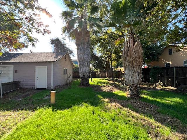 332 Hinkley Ave, Oakdale, CA 95361