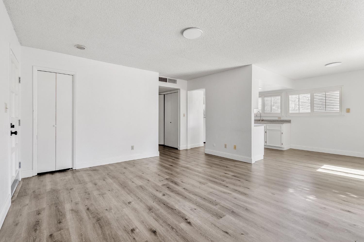 3701 Colonial Dr #164, Modesto, CA 95356