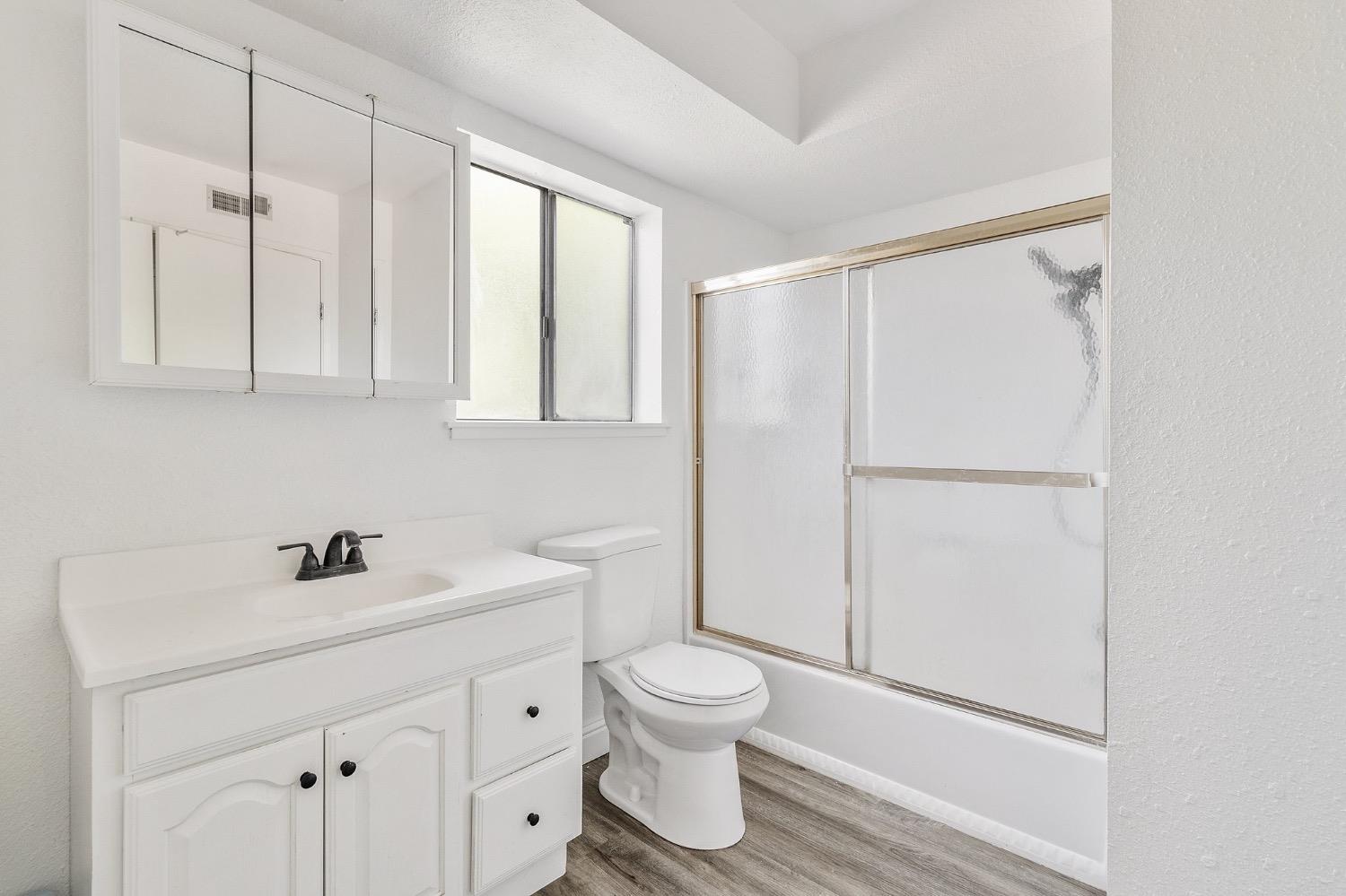 3701 Colonial Dr #164, Modesto, CA 95356