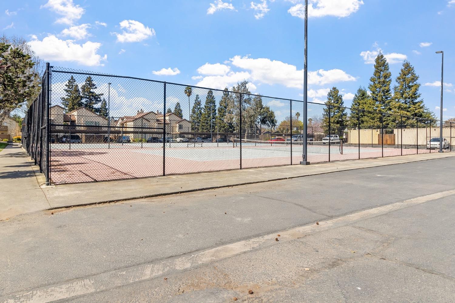 3701 Colonial Dr #164, Modesto, CA 95356