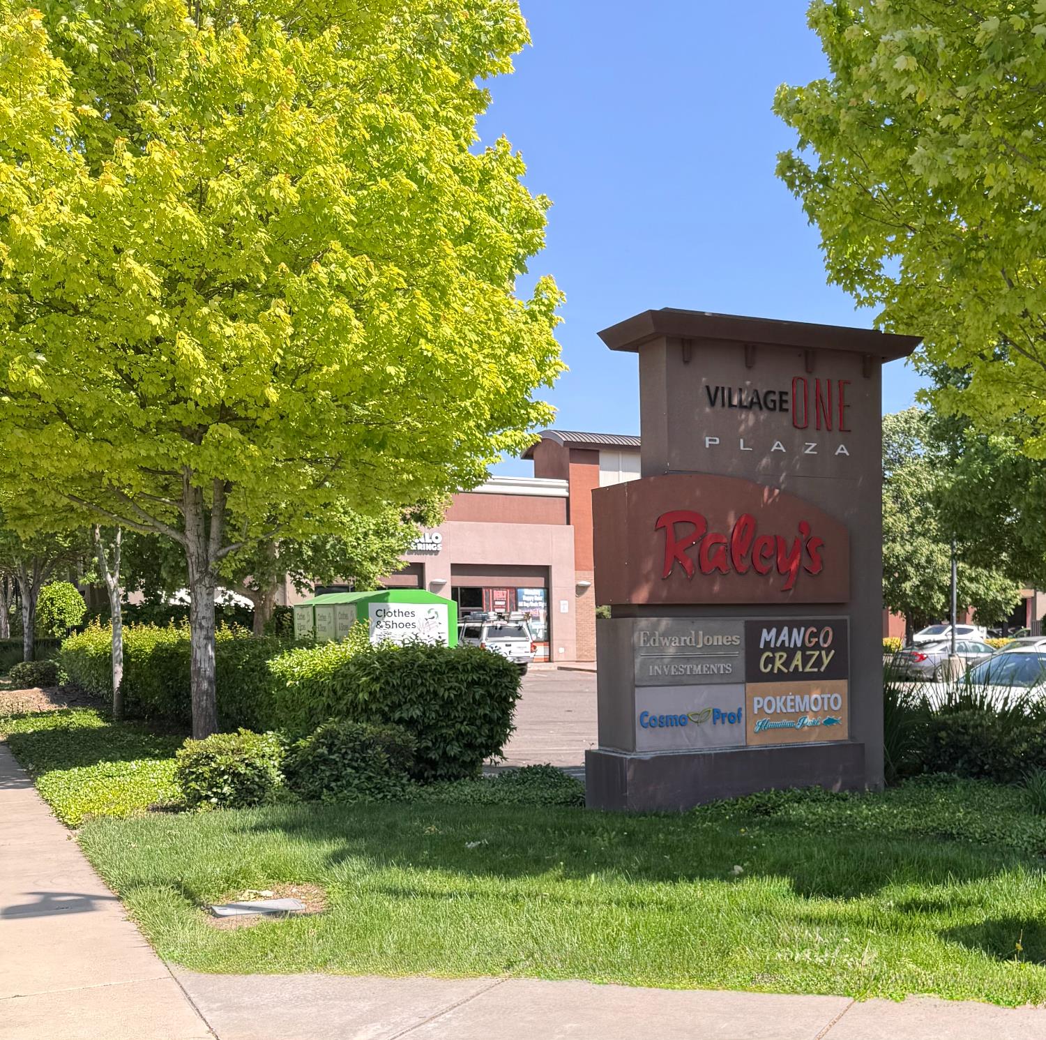 3828 Lookout Dr, Modesto, CA 95355