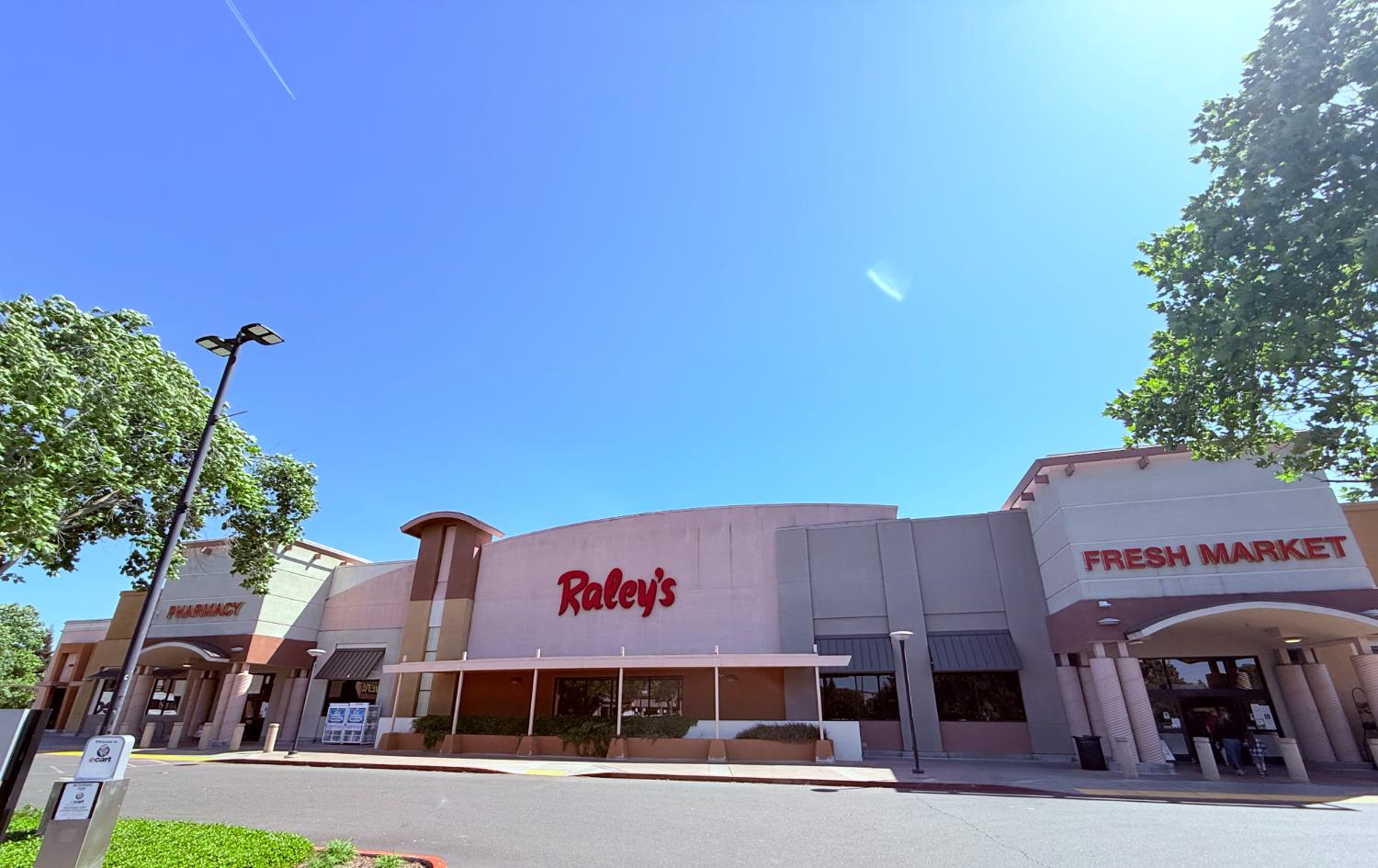 3828 Lookout Dr, Modesto, CA 95355