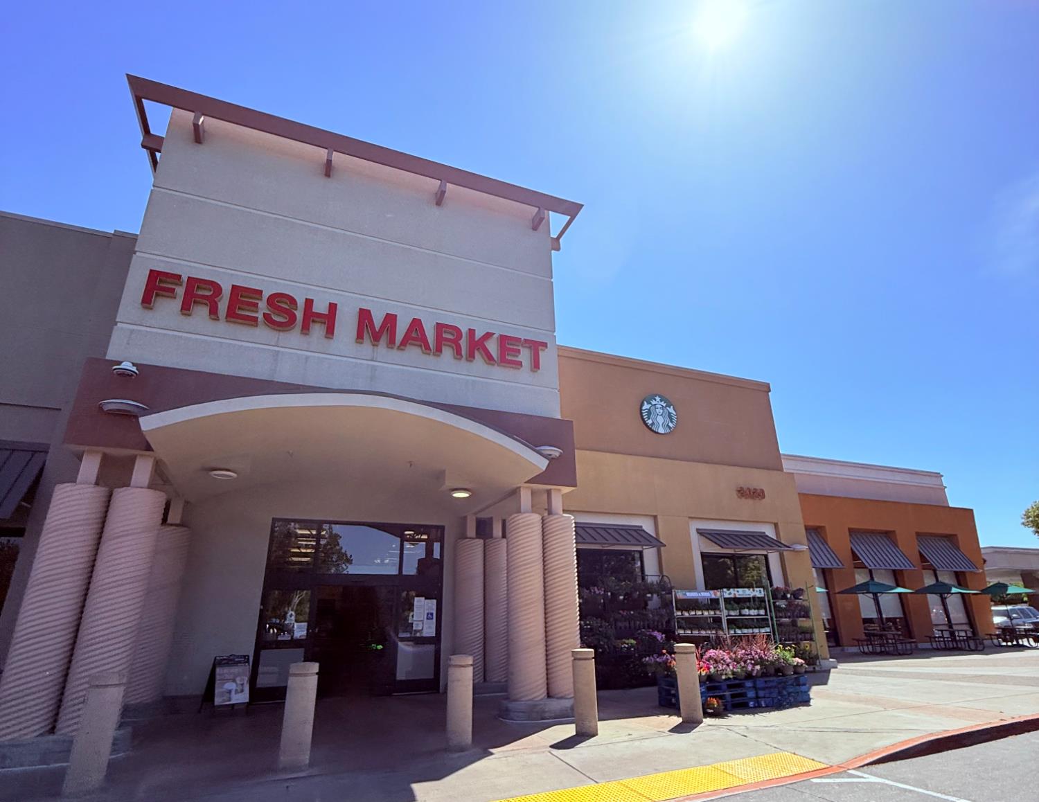 3828 Lookout Dr, Modesto, CA 95355