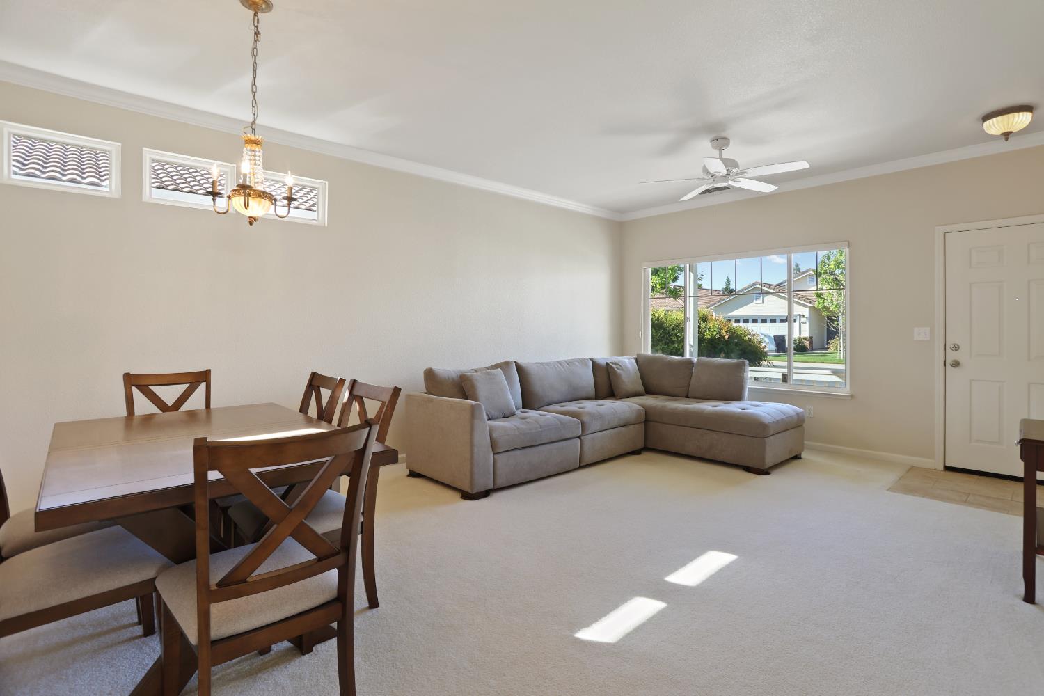 2042 Spring Blossom Ln, Turlock, CA 95382