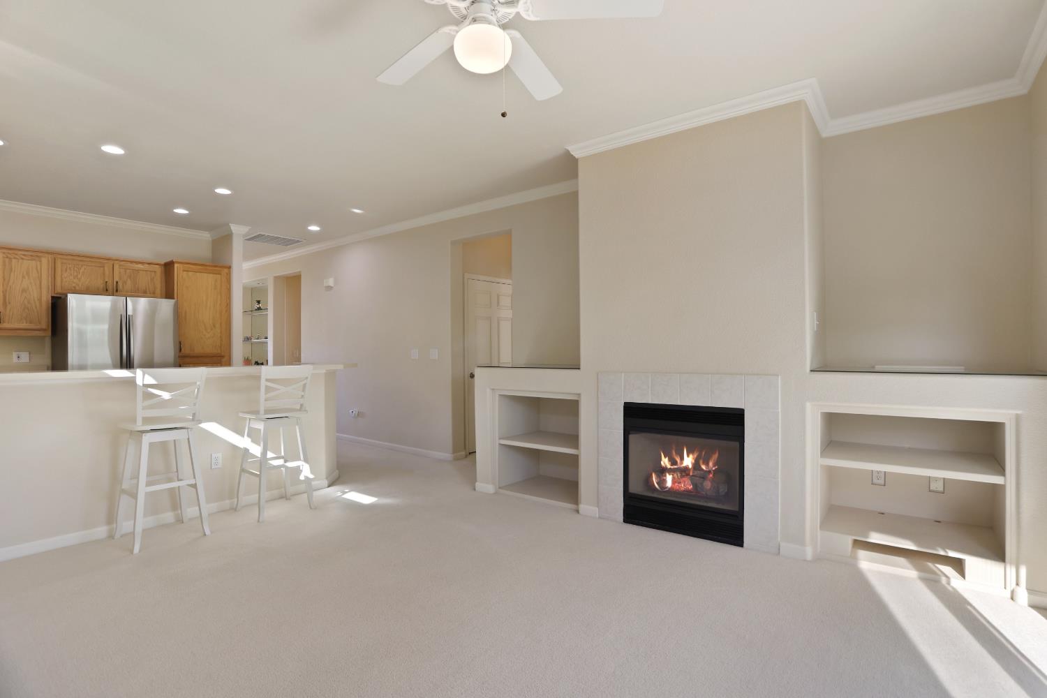 2042 Spring Blossom Ln, Turlock, CA 95382