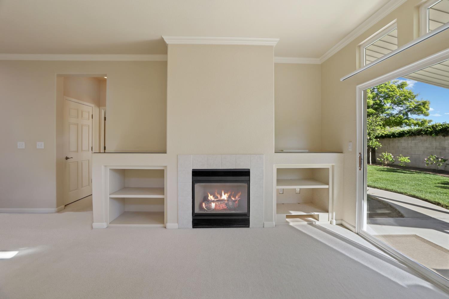 2042 Spring Blossom Ln, Turlock, CA 95382