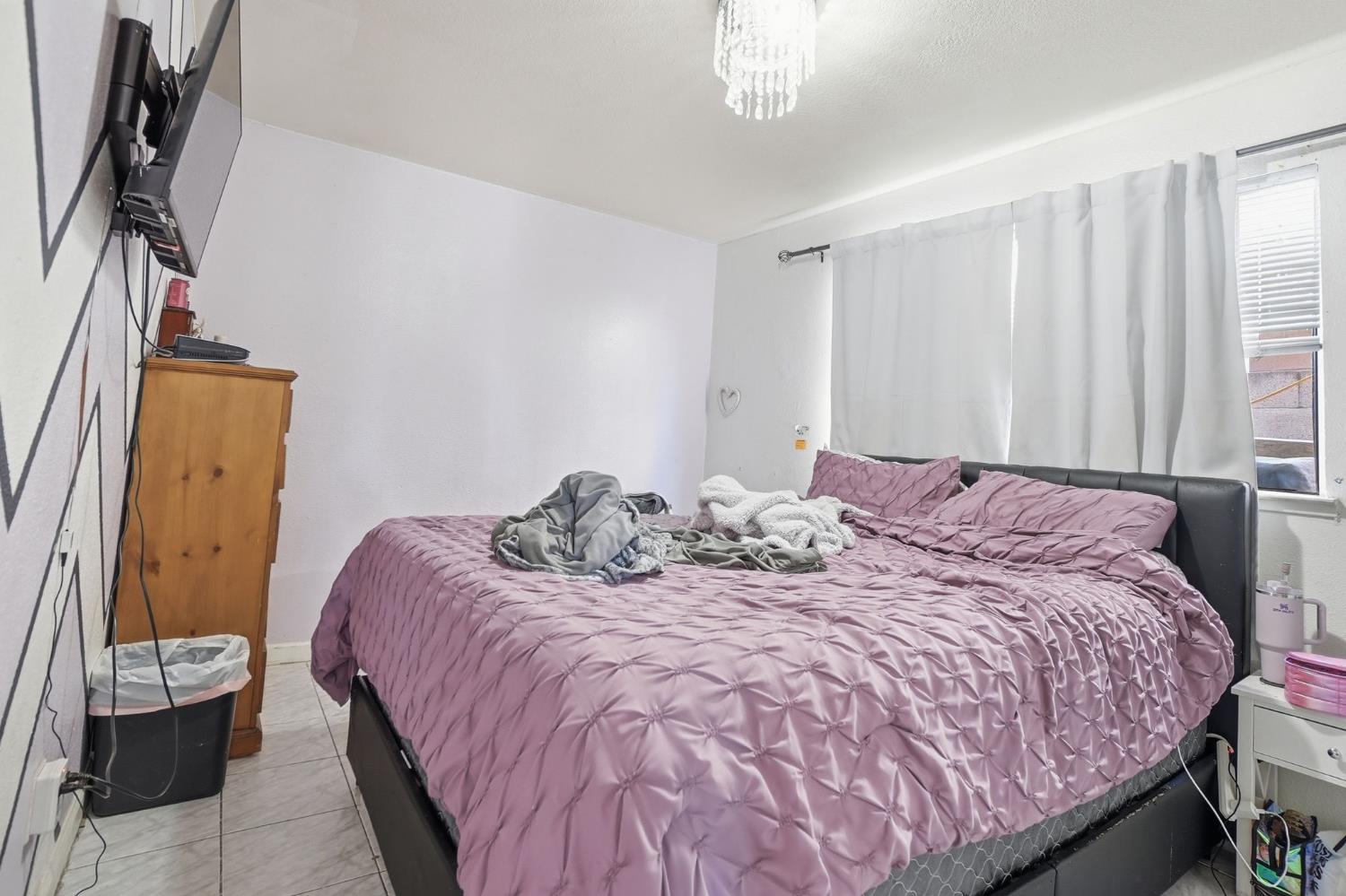 230 N 4th Ave, Oakdale, CA 95361