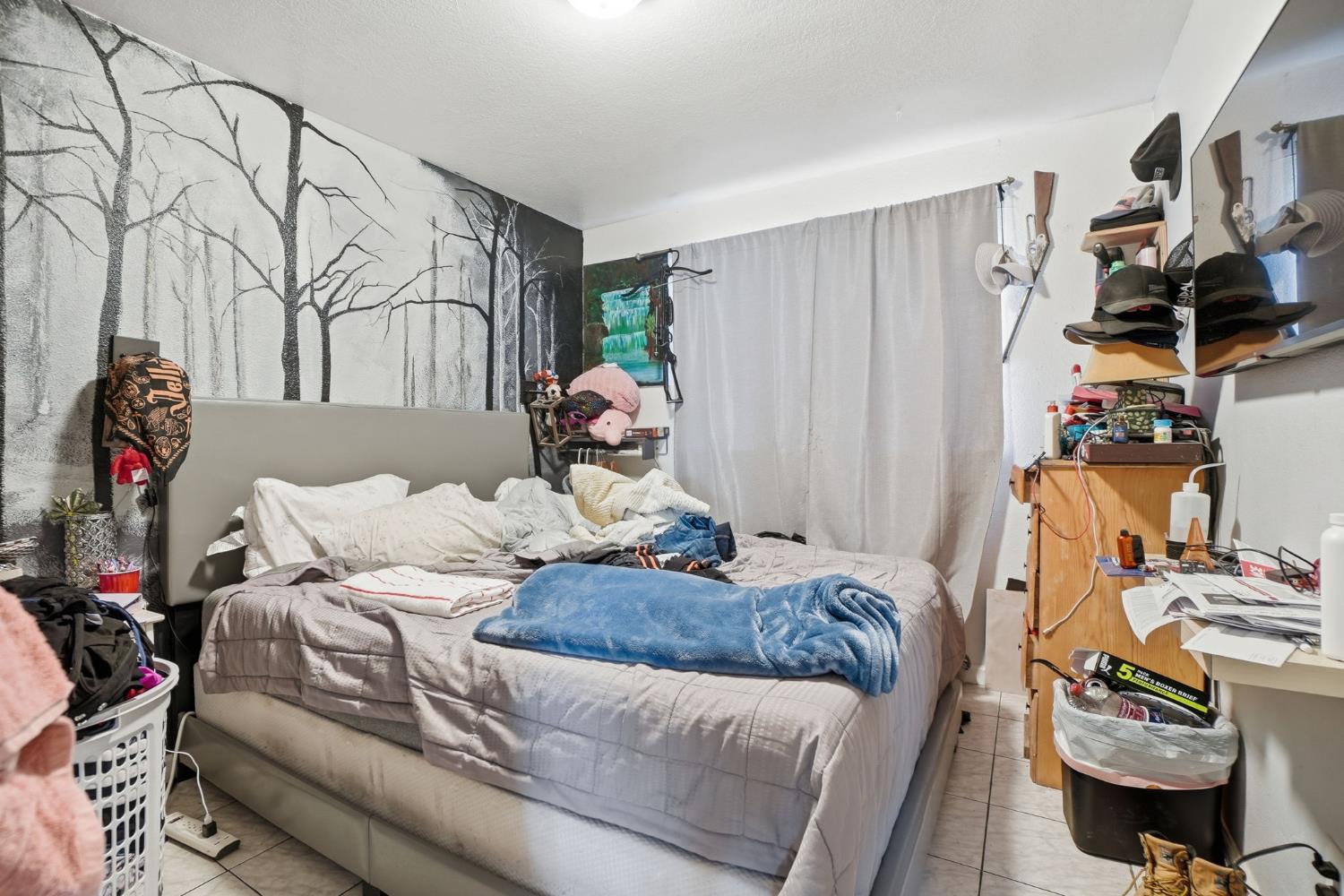 230 N 4th Ave, Oakdale, CA 95361