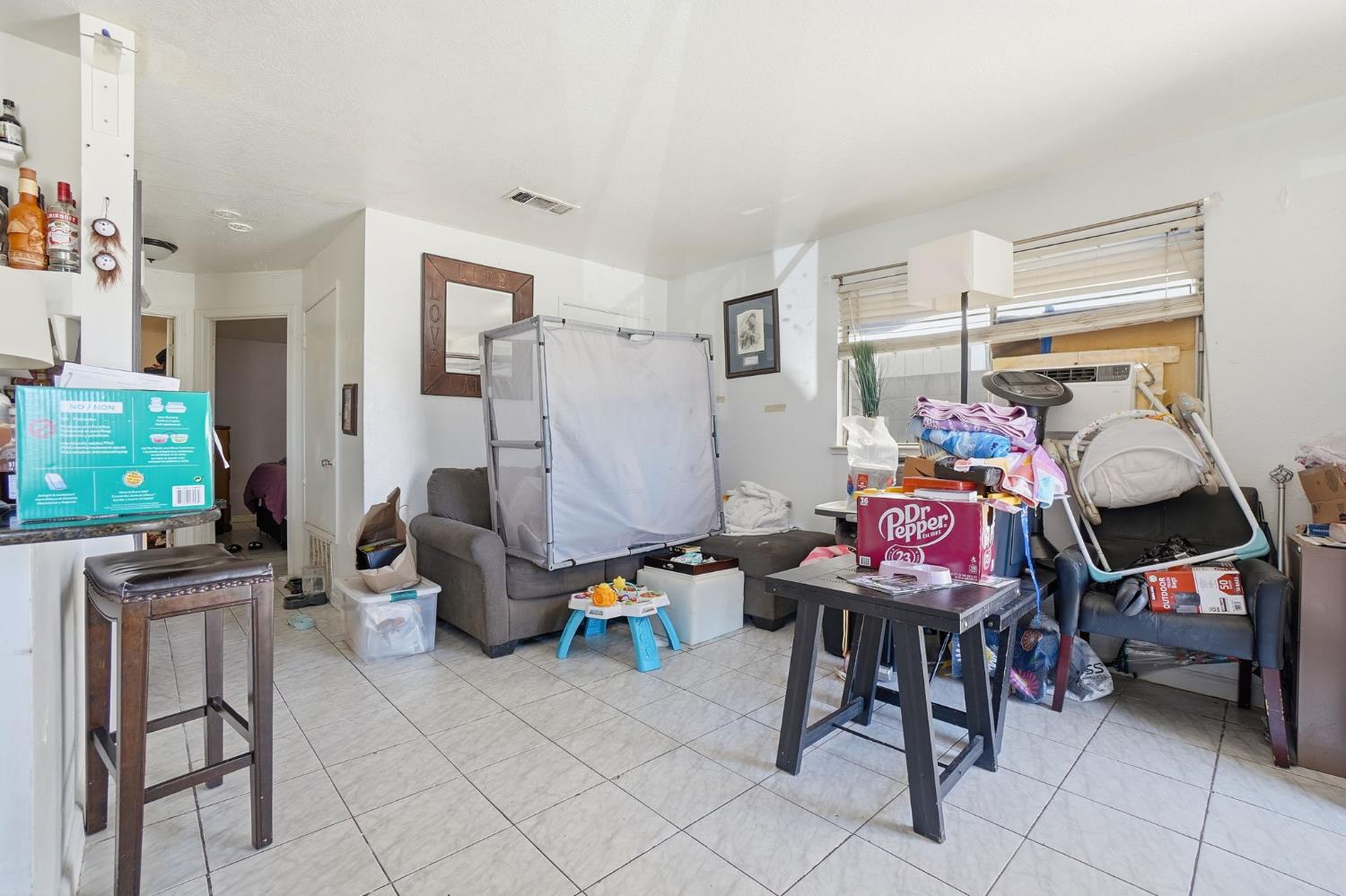 230 N 4th Ave, Oakdale, CA 95361