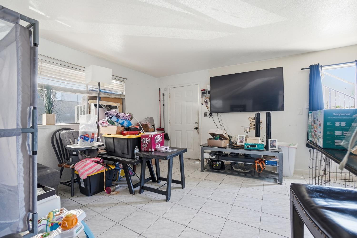 230 N 4th Ave, Oakdale, CA 95361