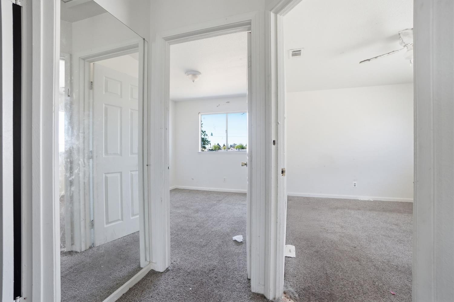 230 N 4th Ave, Oakdale, CA 95361