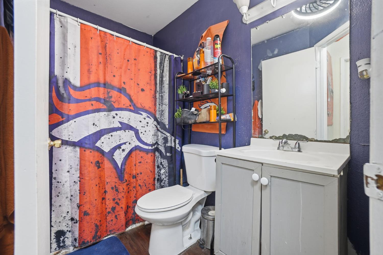 230 N 4th Ave, Oakdale, CA 95361