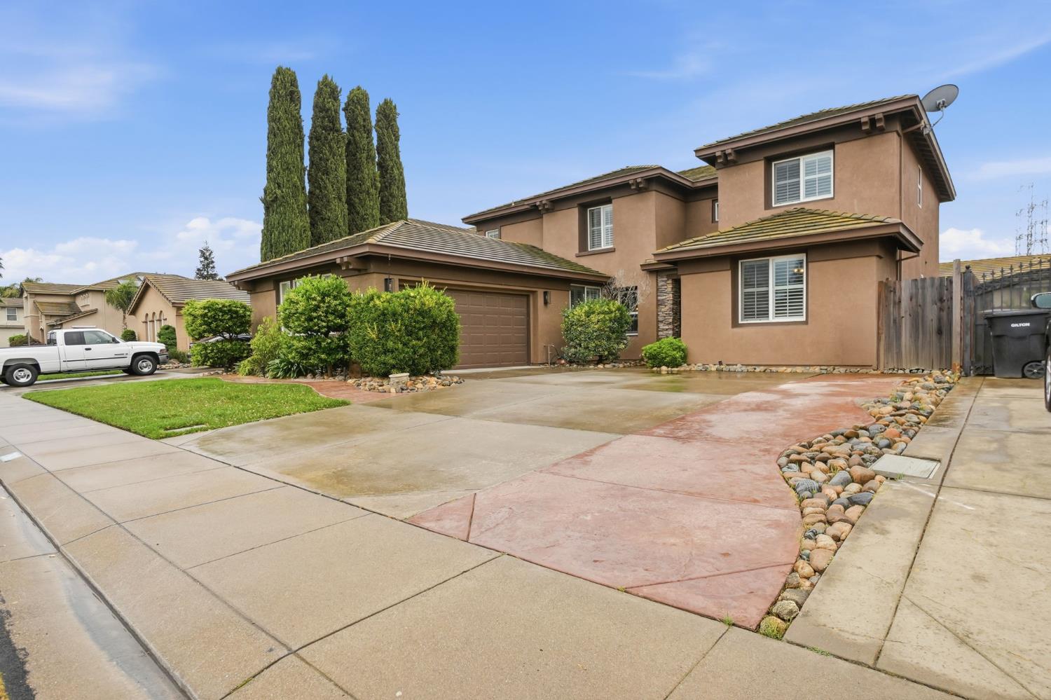 2618 Corral Way, Riverbank, CA 95367