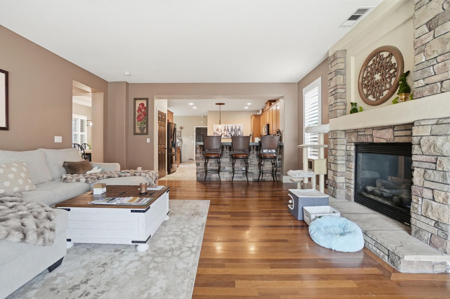 2618 Corral Way, Riverbank, CA 95367