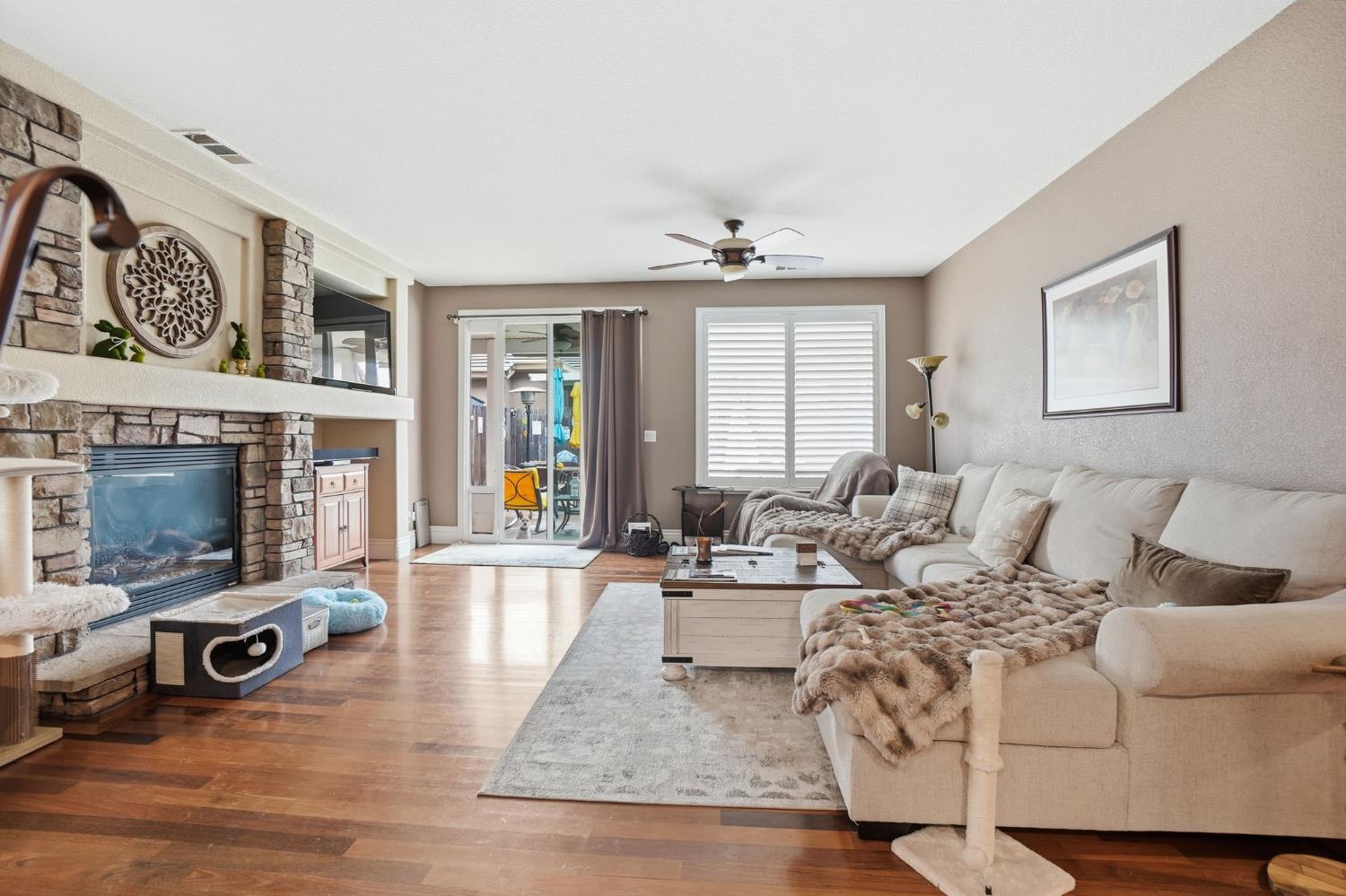 2618 Corral Way, Riverbank, CA 95367