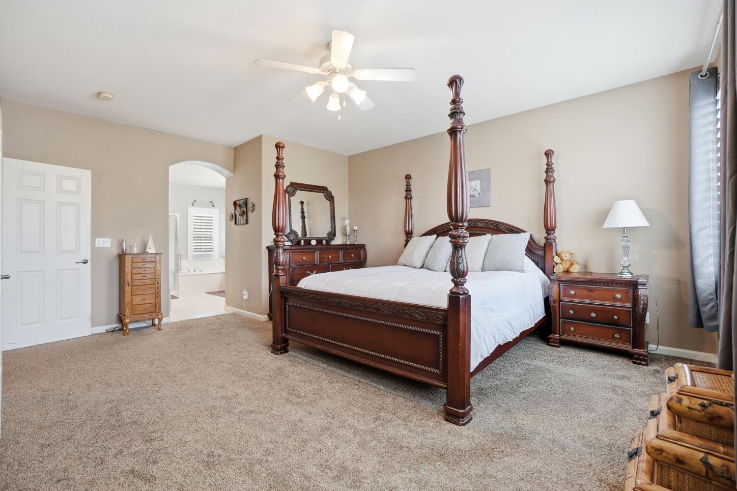 2618 Corral Way, Riverbank, CA 95367