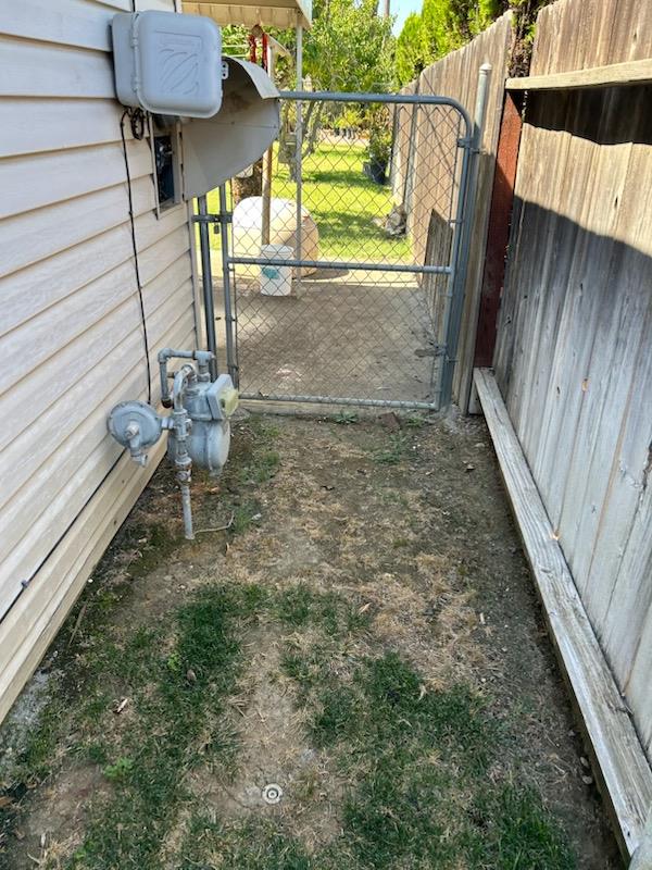 229 E St, Los Banos, CA 93635