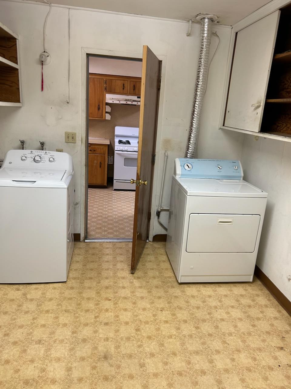 229 E St, Los Banos, CA 93635