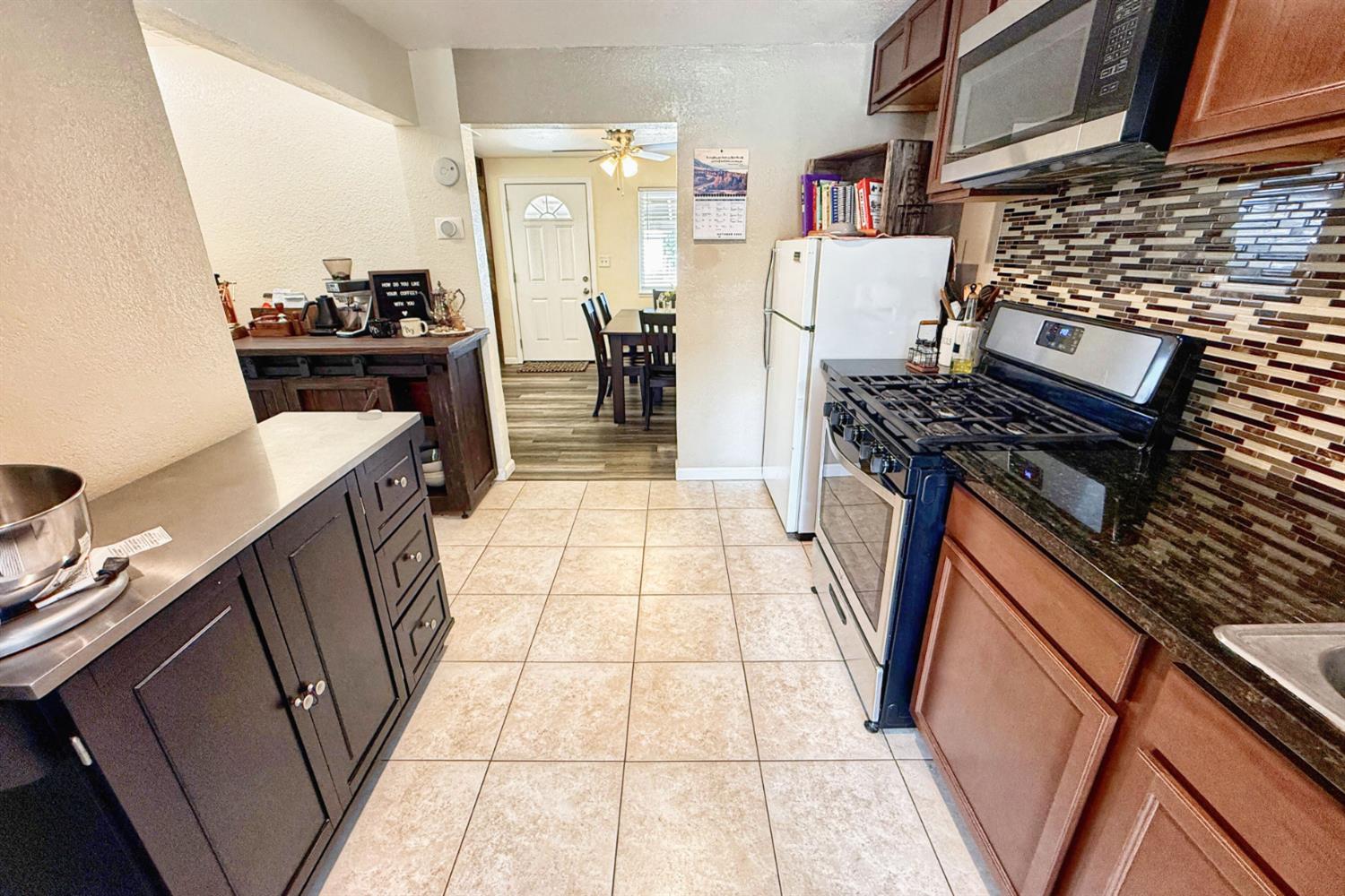 2638 Valley Dr, Atwater, CA 95301