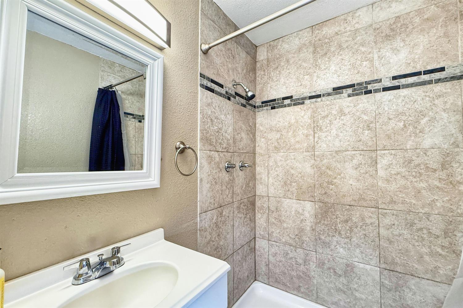 2638 Valley Dr, Atwater, CA 95301