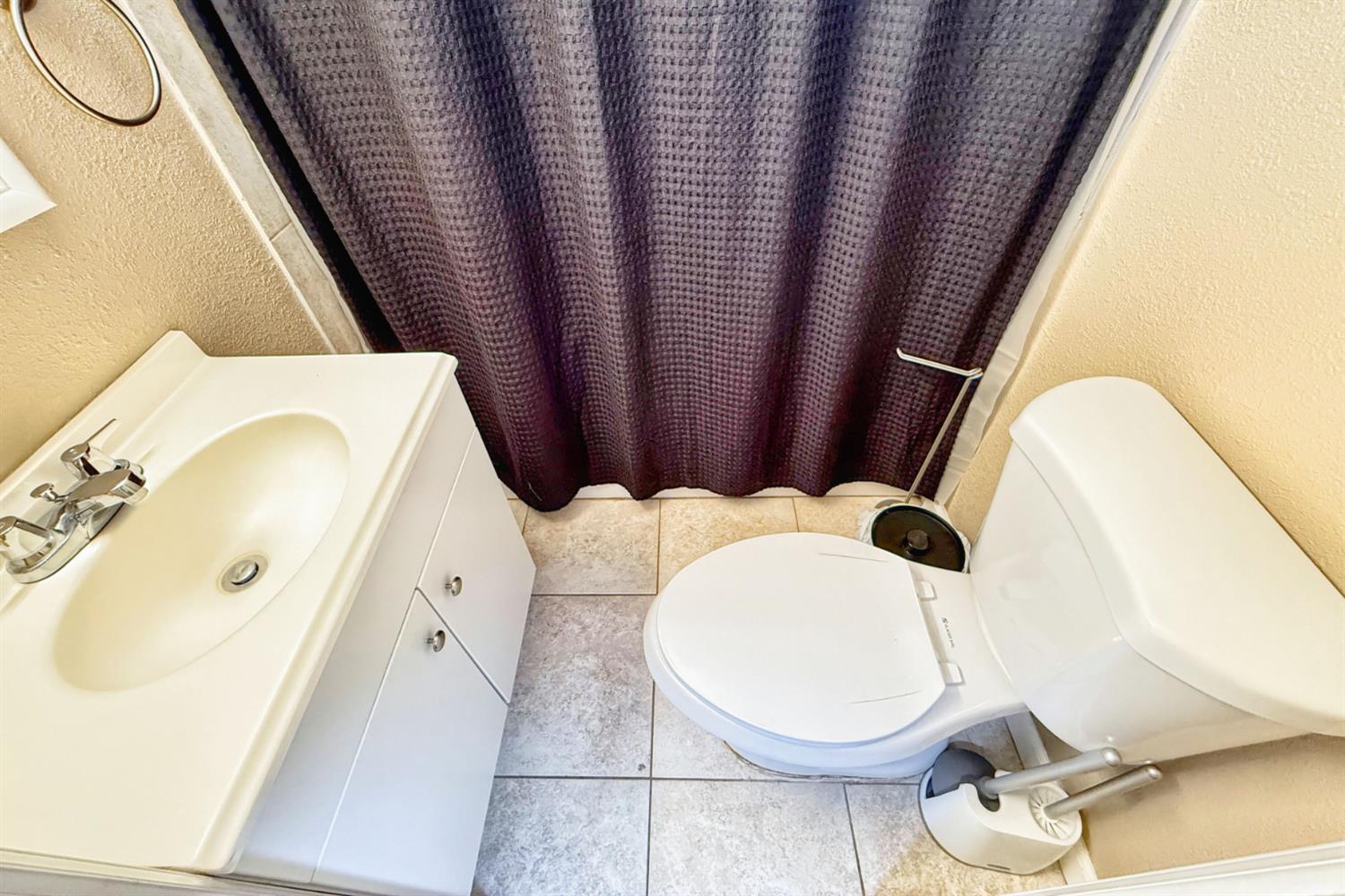 2638 Valley Dr, Atwater, CA 95301