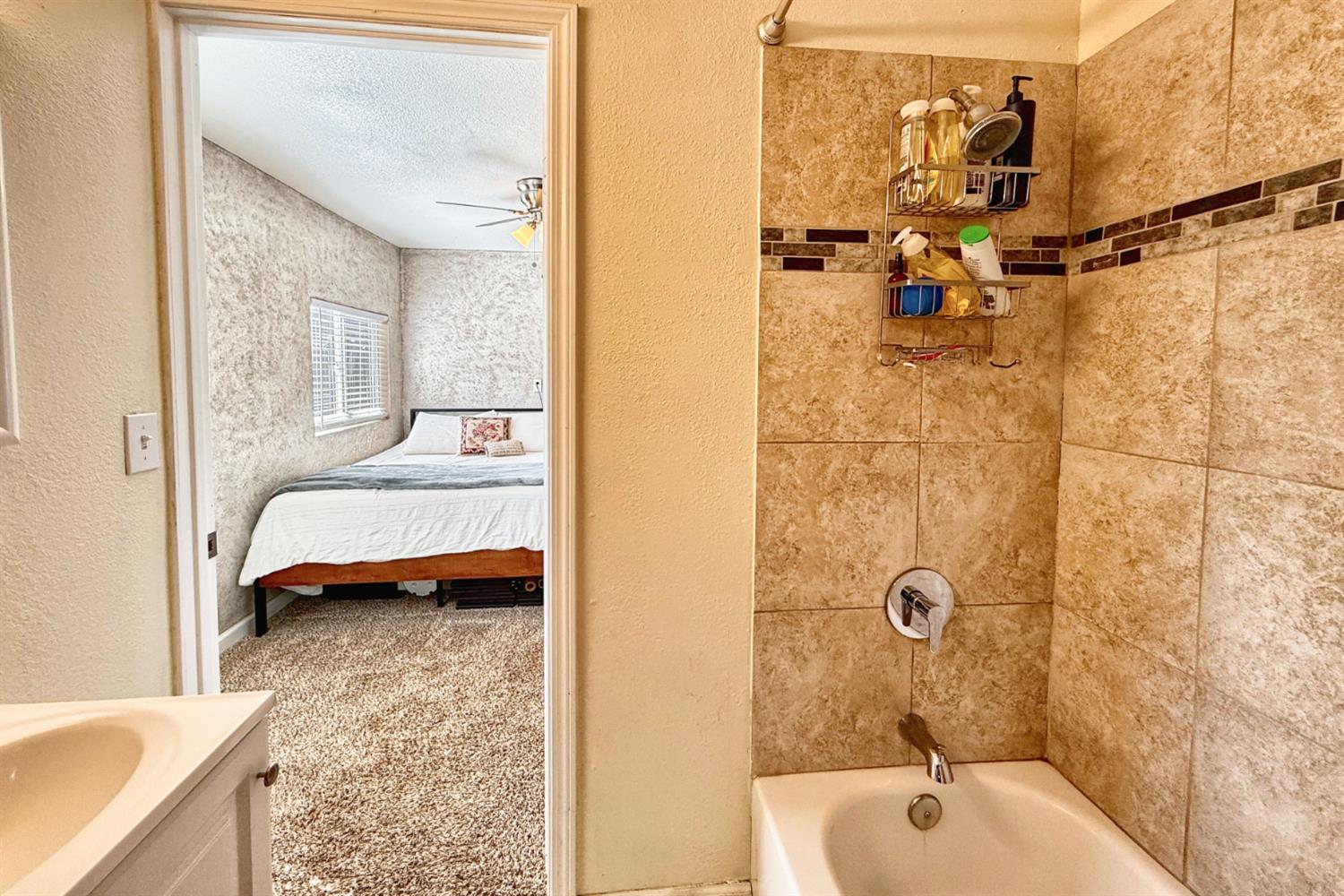 2638 Valley Dr, Atwater, CA 95301