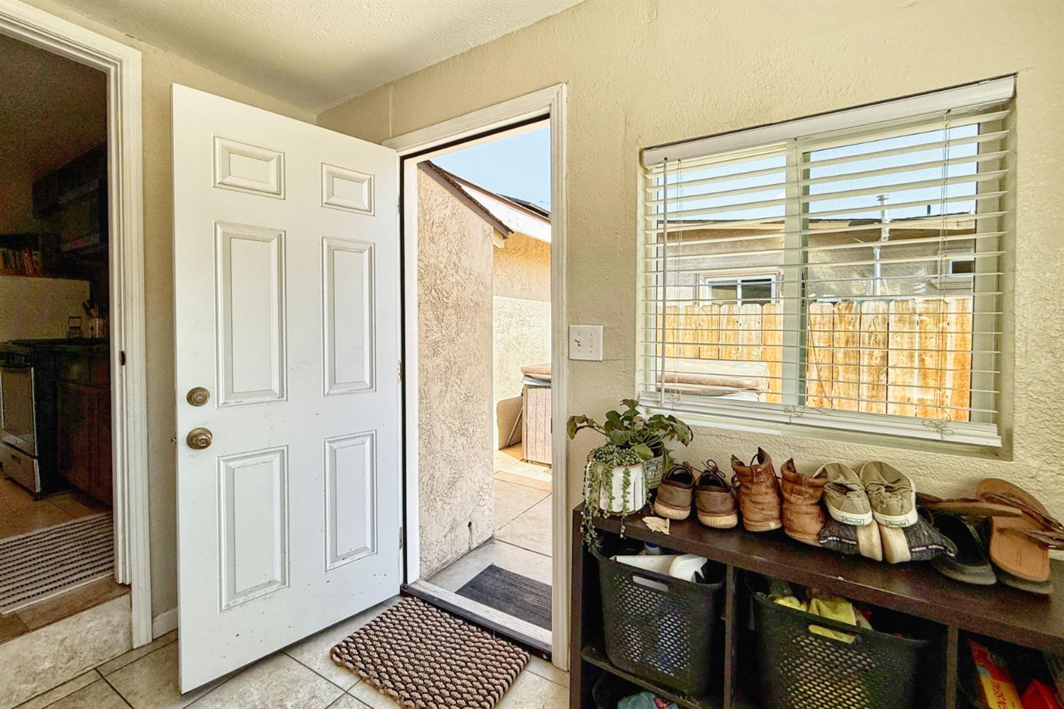 2638 Valley Dr, Atwater, CA 95301