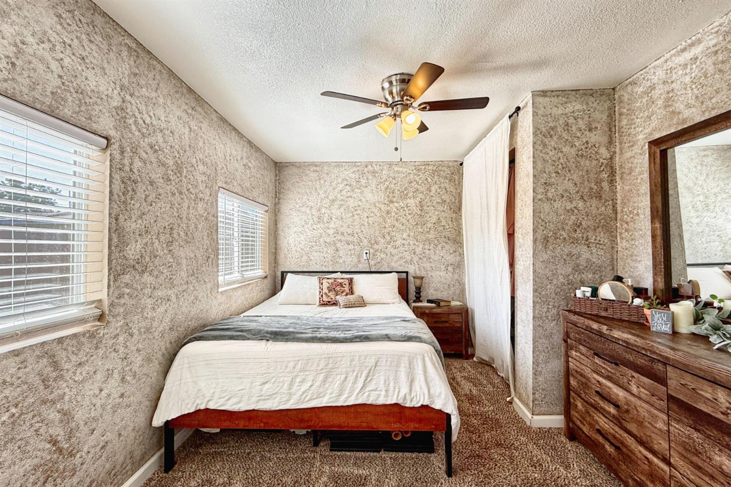 2638 Valley Dr, Atwater, CA 95301