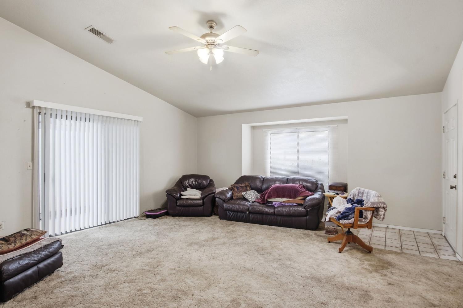 1260 Windsor Ct, Turlock, CA 95380