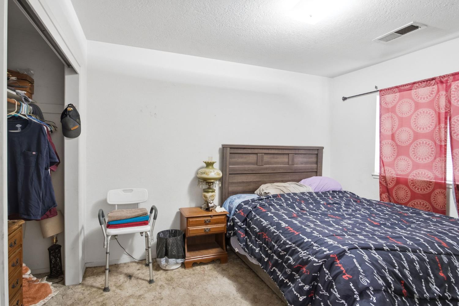 1260 Windsor Ct, Turlock, CA 95380