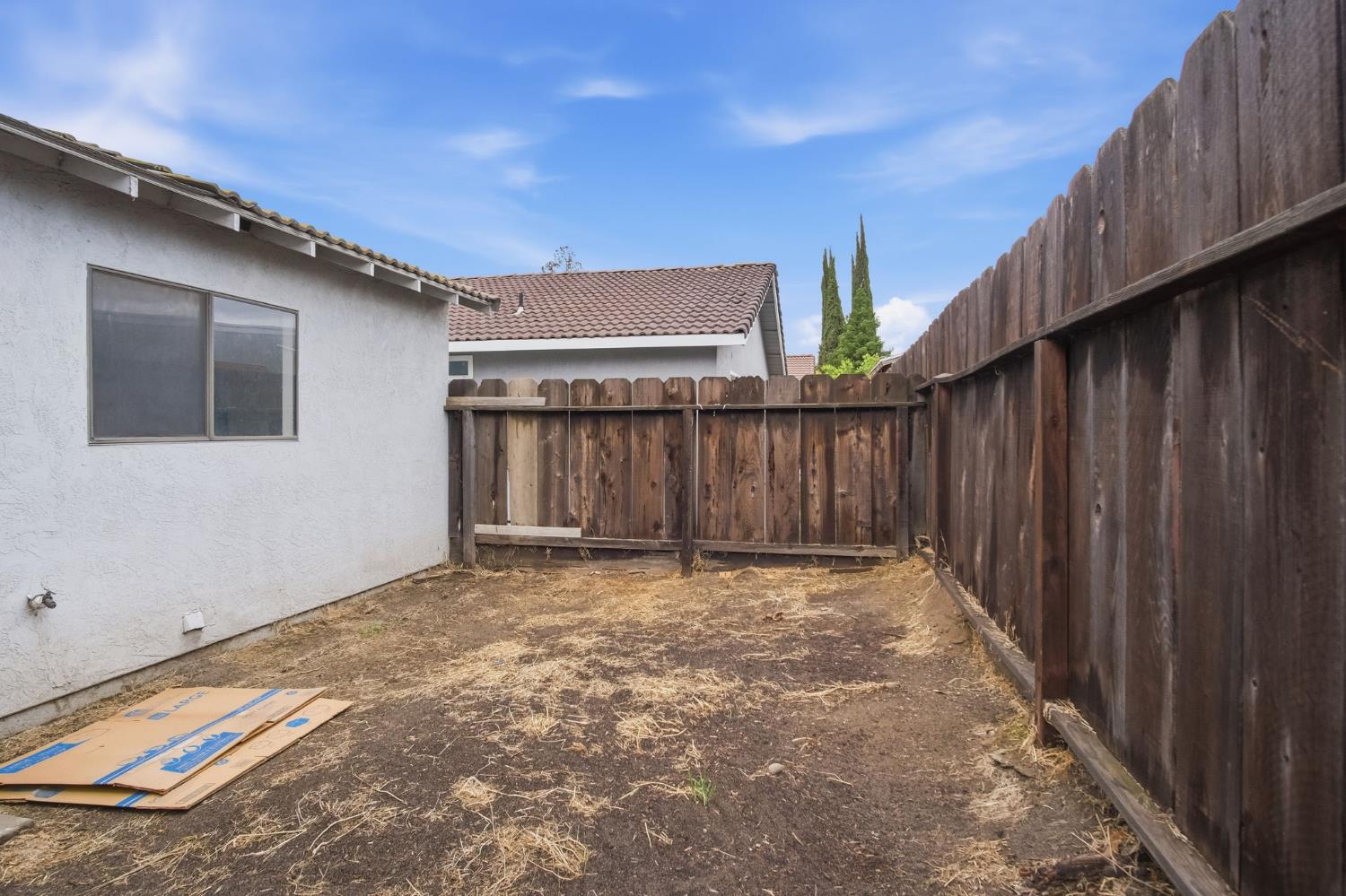 1260 Windsor Ct, Turlock, CA 95380