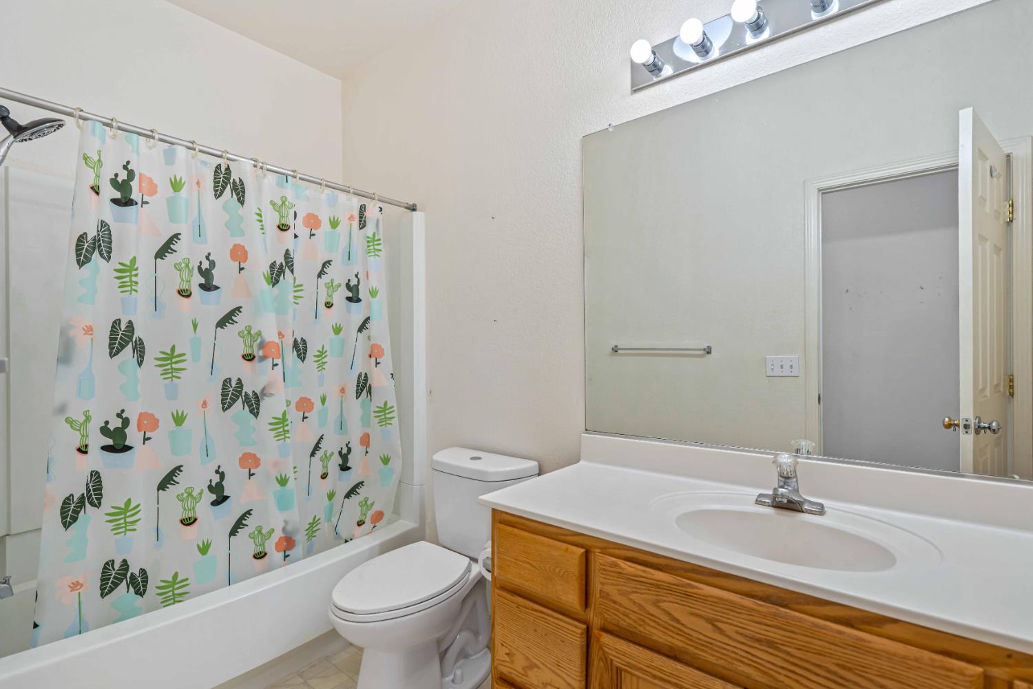 1171 Napa Valley Ave, Manteca, CA 95336