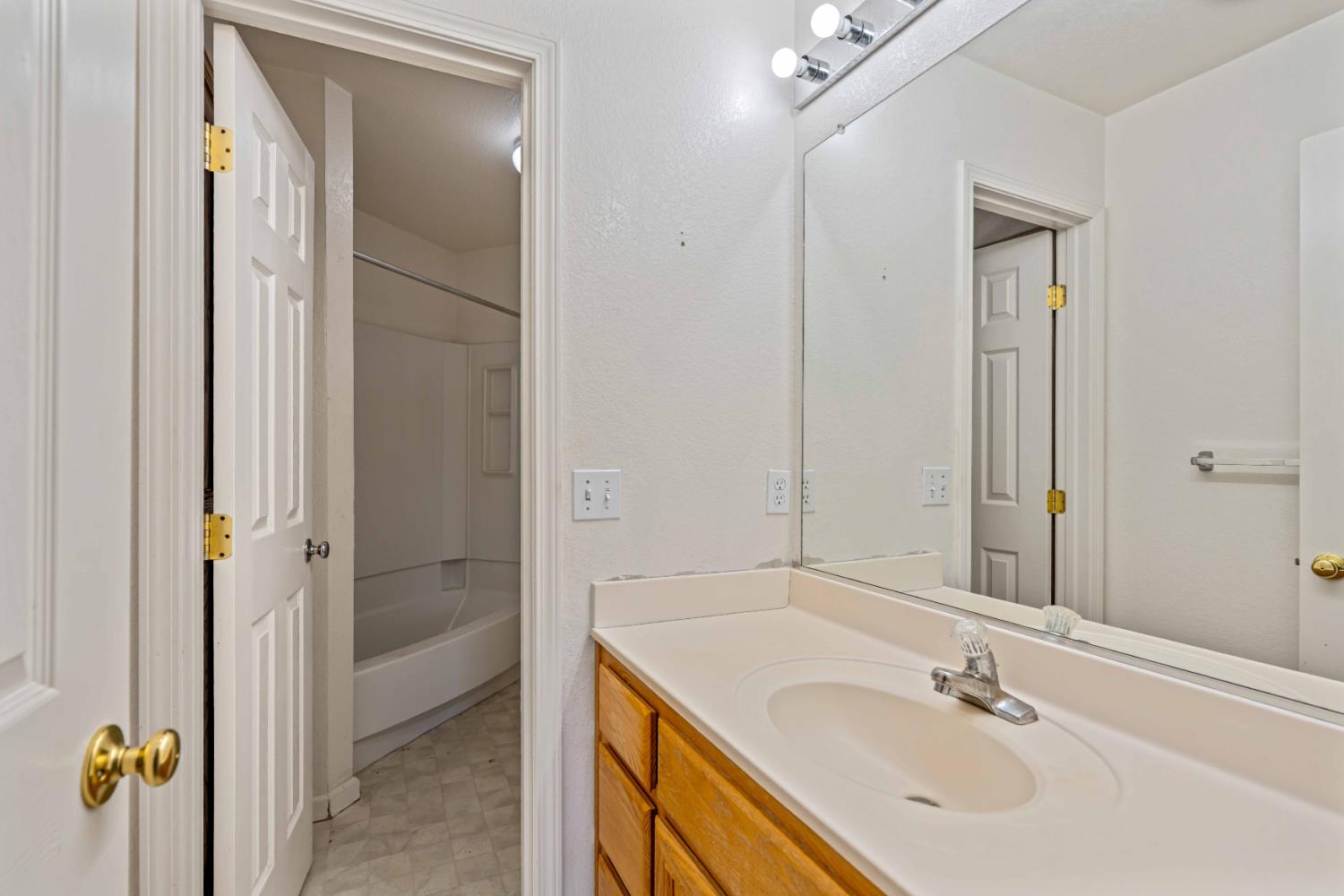 1171 Napa Valley Ave, Manteca, CA 95336