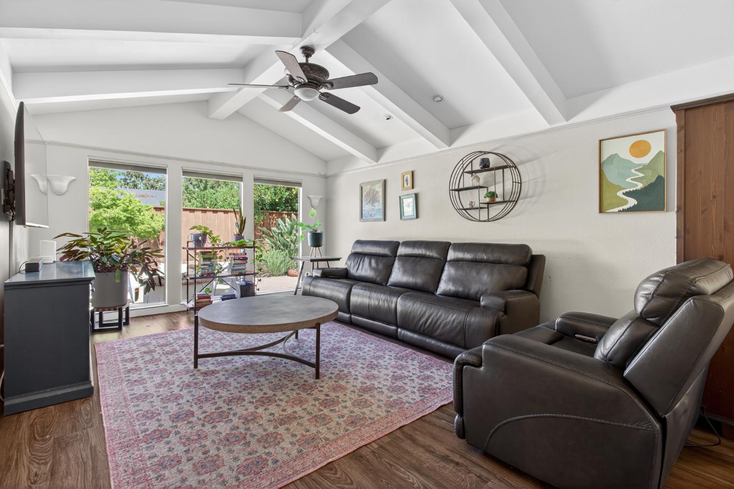 1909 Chelwood Way, Modesto, CA 95355