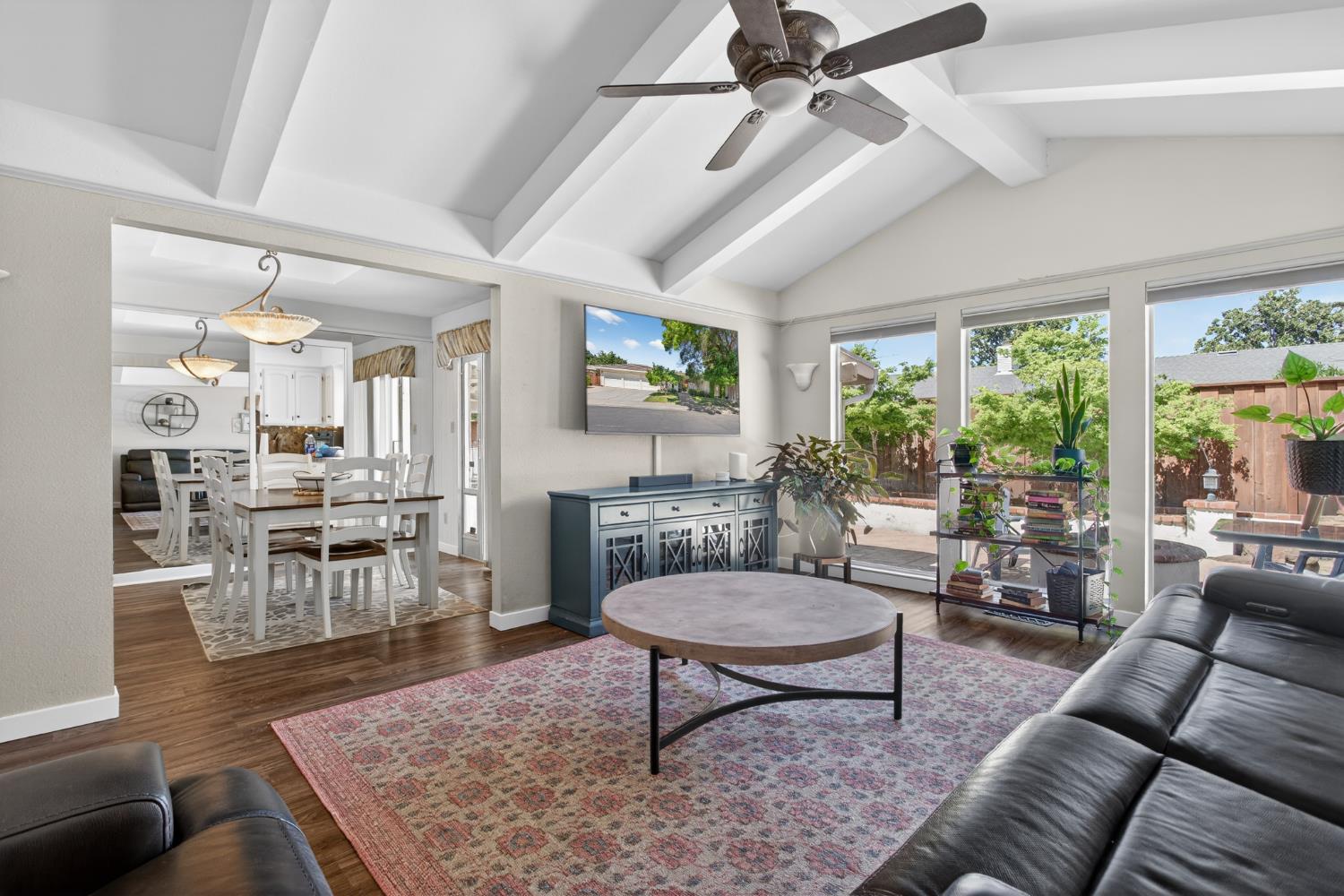 1909 Chelwood Way, Modesto, CA 95355