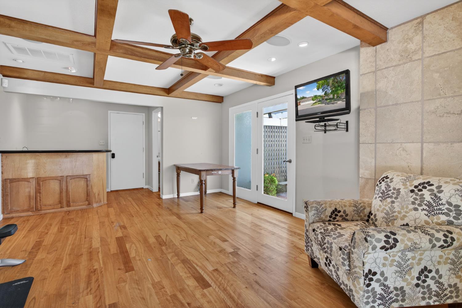 1909 Chelwood Way, Modesto, CA 95355