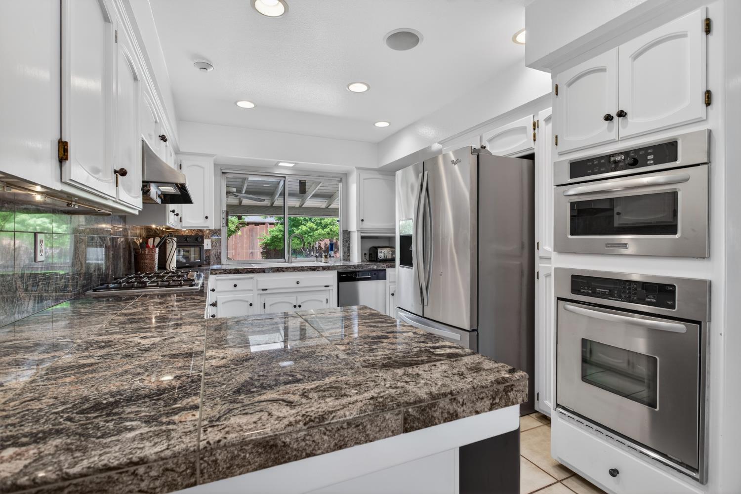 1909 Chelwood Way, Modesto, CA 95355