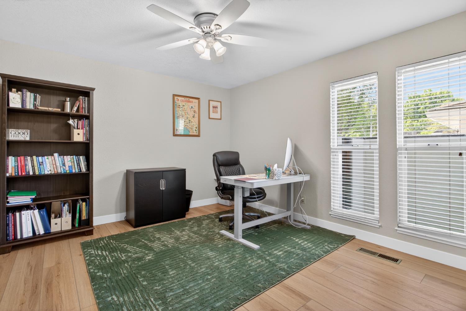 1909 Chelwood Way, Modesto, CA 95355